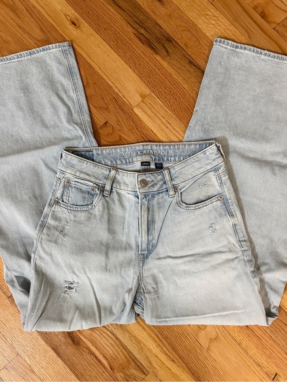 American Eagle Outfitters Light Wash Super High Rise Baggy Wide Leg Ankle Jeans